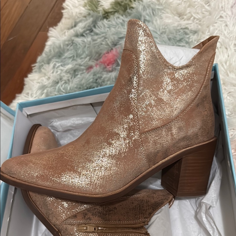 Seychelles Ankle Boot - Picture 4 of 4